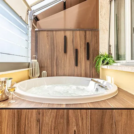 Japandi Apartment, Zona Porto Con Balcone E Jacuzzi Idromassaggio