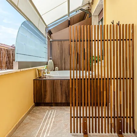 Apartment Japandi Apartment, Zona Porto Con Balcone E Jacuzzi Idromassaggio