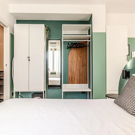 Japandi Apartment, Zona Porto Con Balcone E Jacuzzi Idromassaggio * Livorno