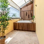 Apartment Japandi Apartment, Zona Porto Con Balcone E Jacuzzi Idromassaggio *